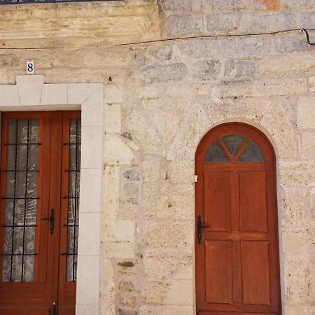 Appartement Chaleureux Dans Une Maison En Pierre Mireval Eksteriør billede